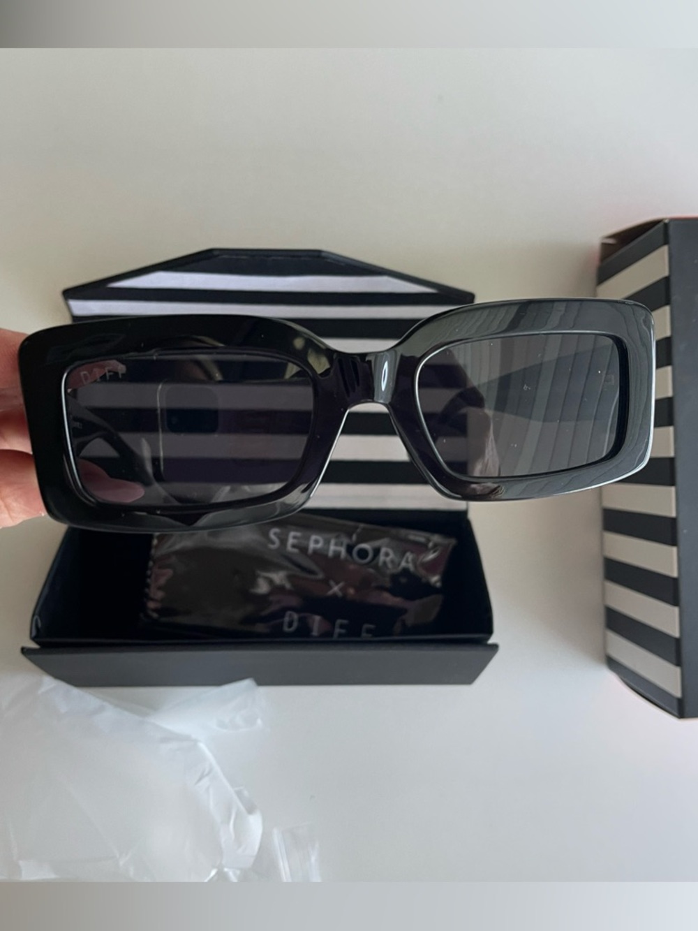 Sephora x DIFF Indy Black Rectangular Sunglasses
